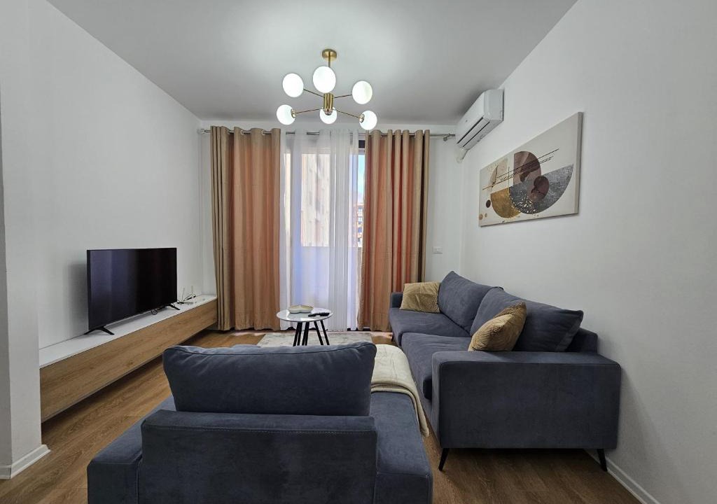 Tirana Apartment | Valentino Zirkon