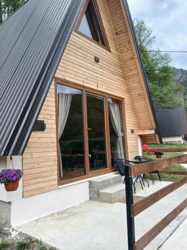 Andrijevica House | Vikendice Limski mir