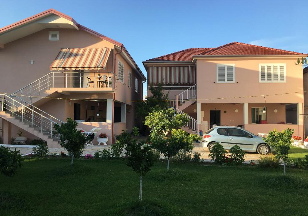 Durres House | Vila Islami