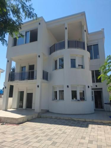 Ulcinj Villa | Vila stockholm