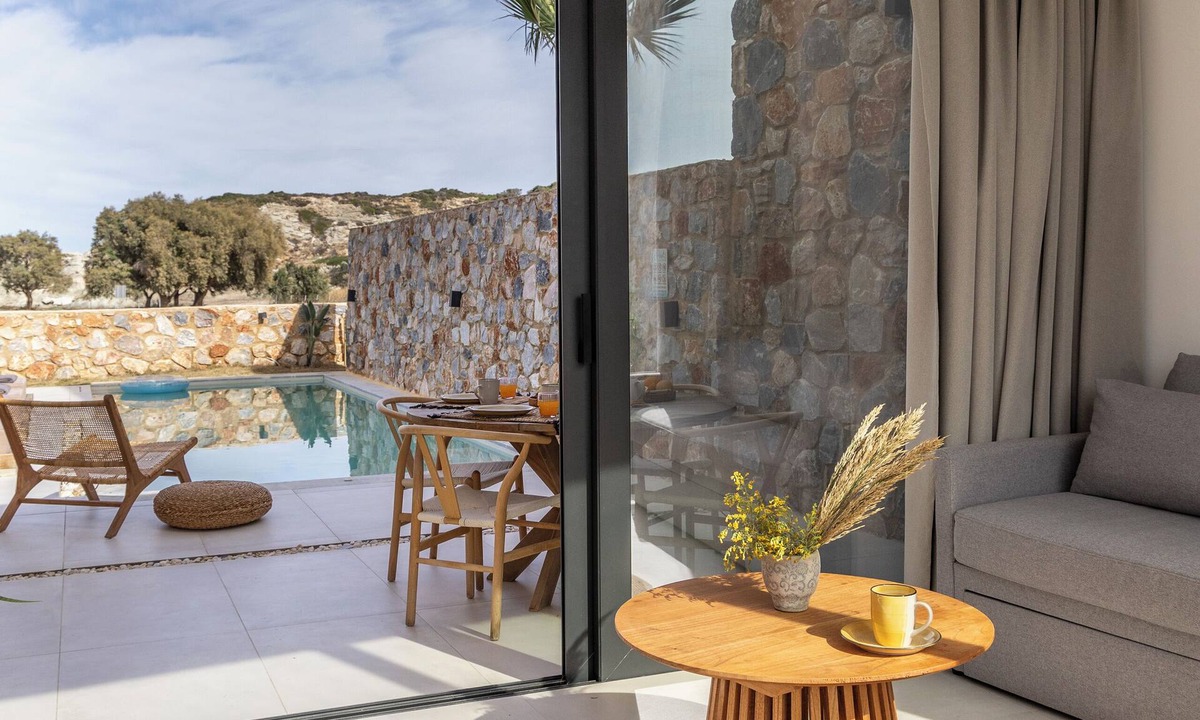 Kymi-Aliveri Villa | Villa 1 – Stone Villa, Private Hydromassage Pool & 80 m² Garden by the Beach