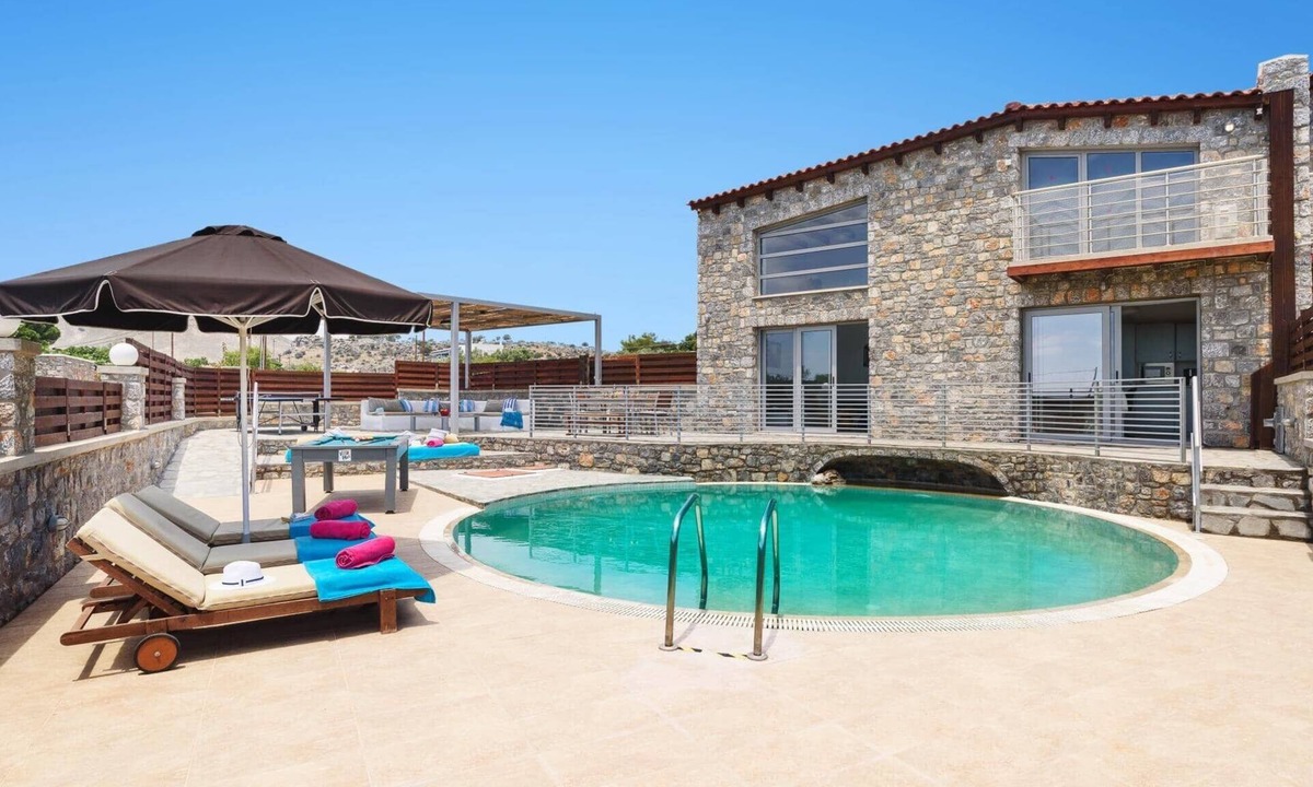 Lardos Villa | Villa Alcyone Seastone by Villa Plus
