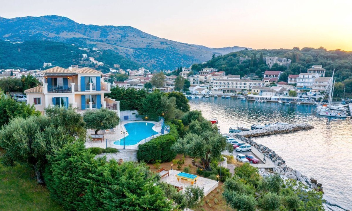 Kassiopi Villa | Villa Aliki - Five Bedroom Villa, Sleeps 10