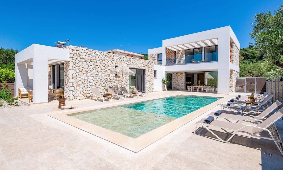 Kalamaki Villa | Villa Alni by Villa Plus