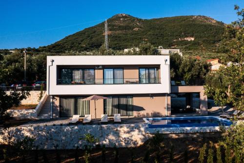 Burtaisi Villa | Villa Amara -Luxury Villa with Private Pool & Hot Tub