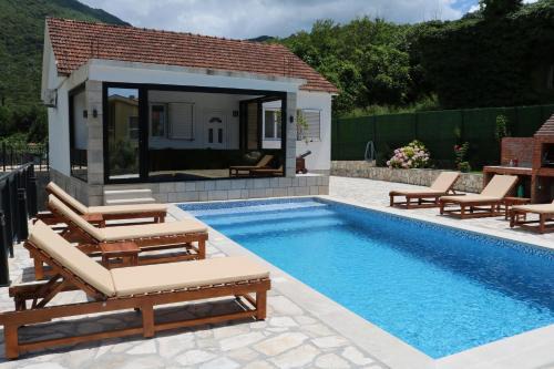 Zelenika Villa | VILLA Amaris Boka Bay- Luxury Escape with Pool & Spa