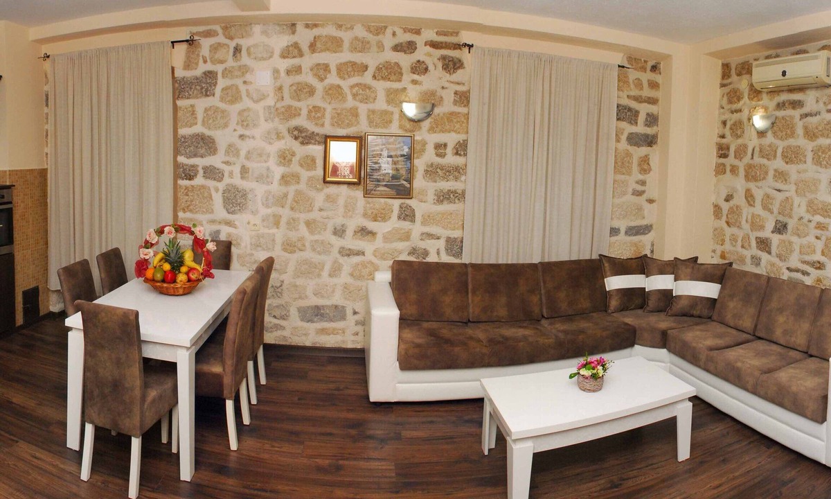 Skaljari Apartment | Villa Andrea-Three Bedroom Apartment