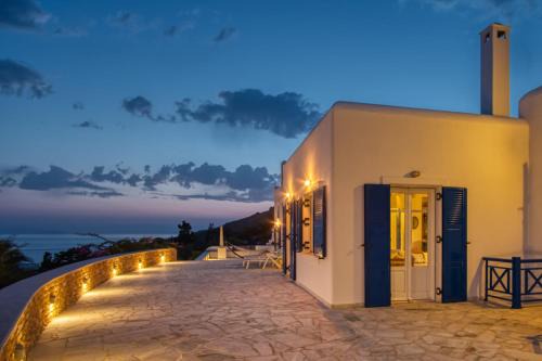 Finikas House | Villa Annita Syros, with extraordinary view near the sea