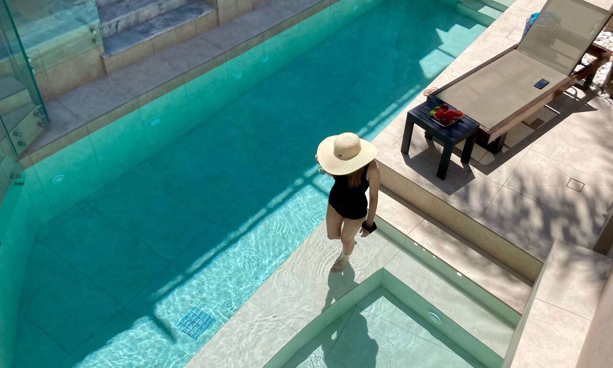 Loutra Villa | Villa Athena Kallergi – Historic Cretan Estate, Pool & Courtyard