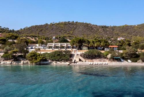 Skaloma Bed & Breakfast | Villa Aura Loutraki