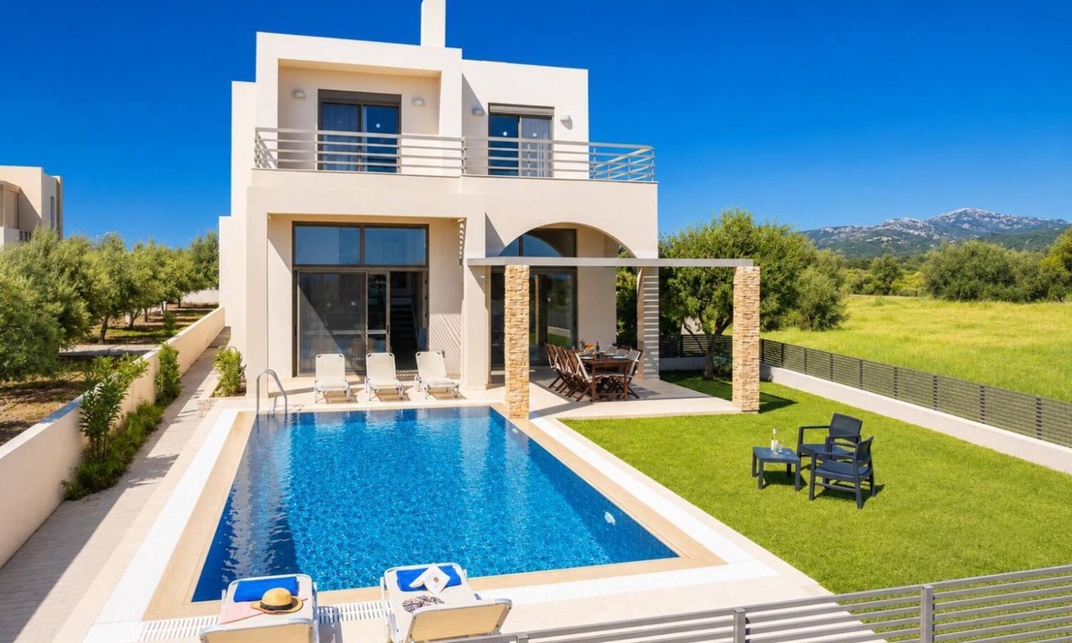 Gennadi Villa | Villa Blue Wave Tria