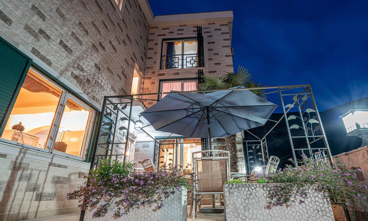 Becici Villa | VILLA BUDVA! With sea view!
