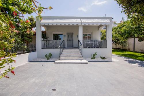 Paralia Ofryniou House | Villa Cactus