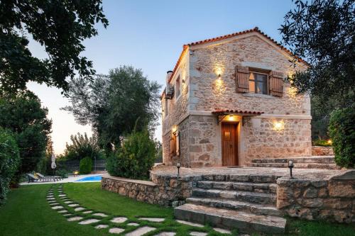 Prines Villa | Villa Caneva - Countryside Haven with Full Privacy