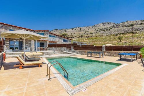 Lardos Villa | Villa Chloe Seastone by Villa Plus