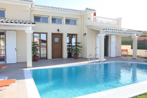 Agios Stefanos Avliotes Villa | Villa de la Mer