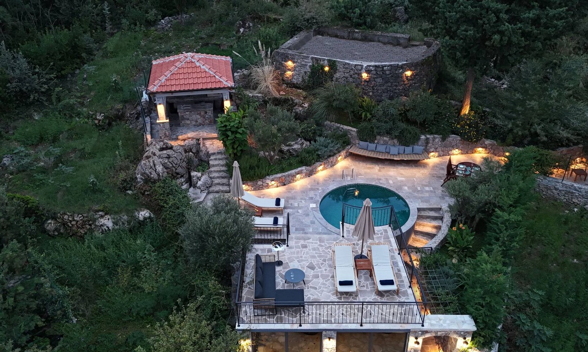 Durasevici Villa | Villa Diamonte - Ancient Stones, New Horizons
