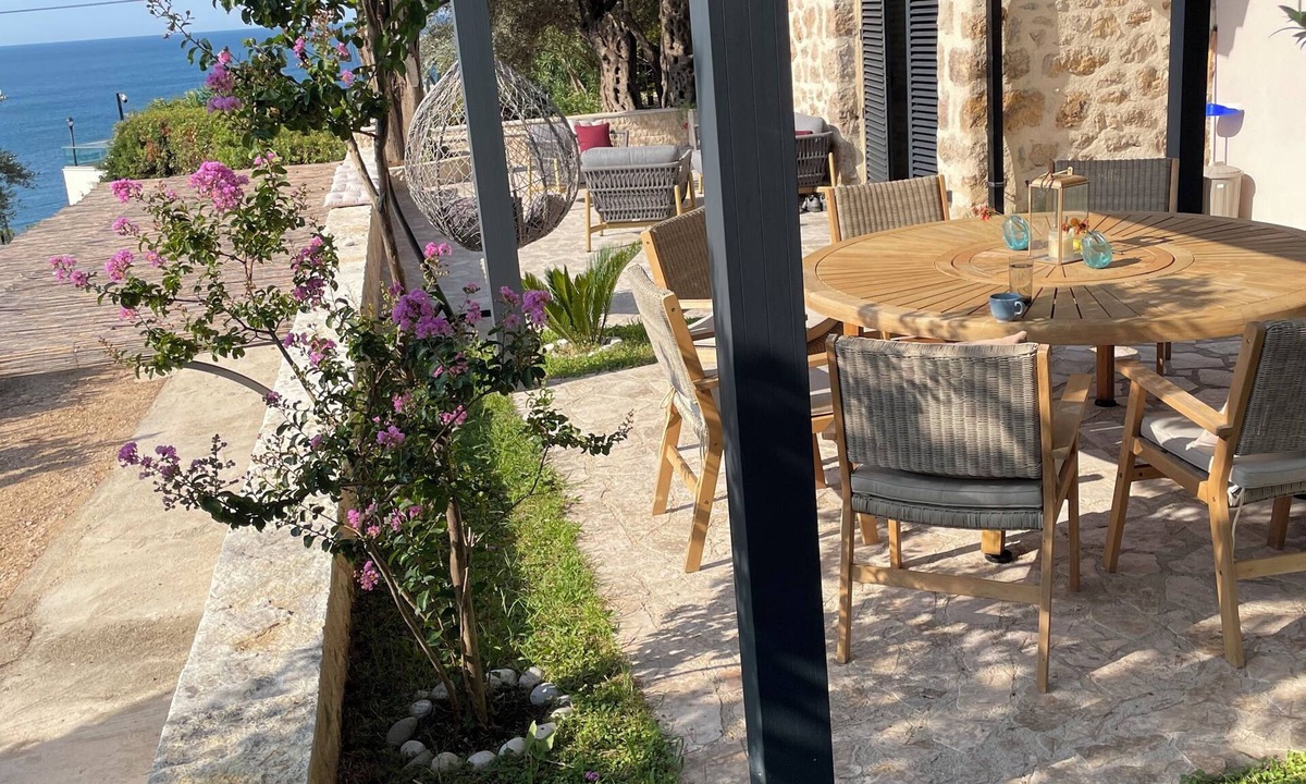 Ulcinj House | Villa Dream built on a hill, overlooking the Adriatic Sea-view of Old Town