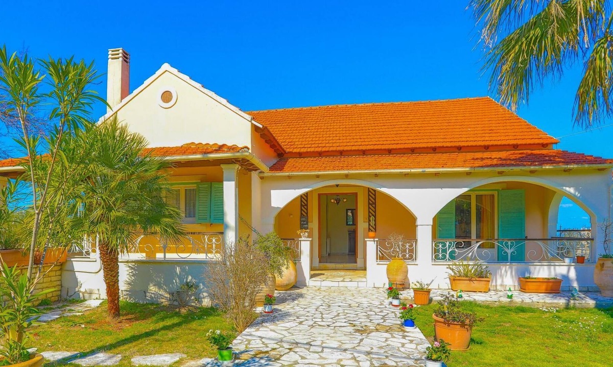 Petaleia Villa | Villa Eftihia in Nymfes
