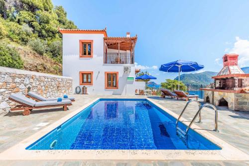 Skopelos Town Villa | Villa Elena Glysteri