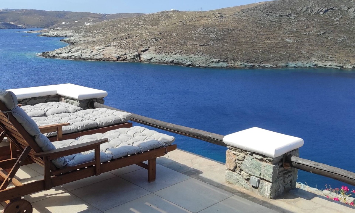 Kithnos Villa | Villa FANI.Spectacular sea view and walking-distance approach to 3 top beaches!