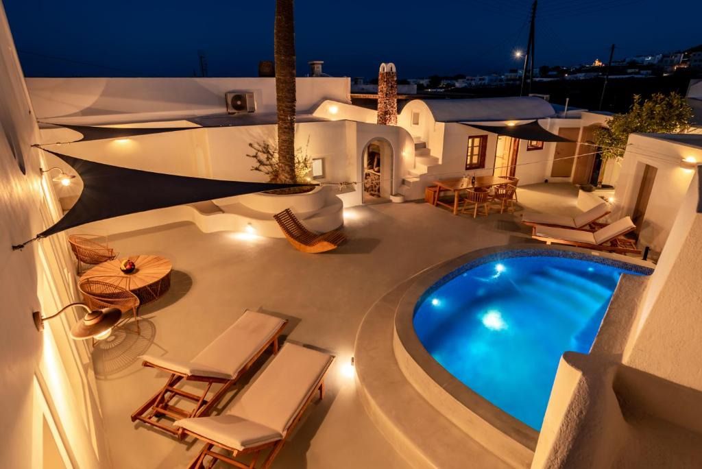 Vothon Villa | Villa Finika Santorini