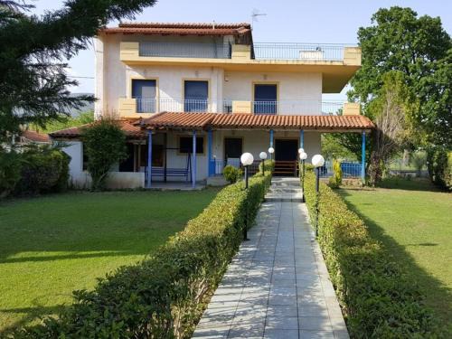 Stylida House | Villa for 14 Guests near the sea - 100m