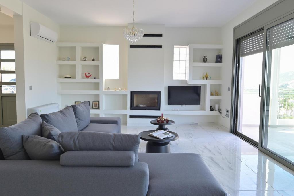 Nea Tirintha House | VILLA GALINI NAFPLIO First Floor Apartment with Panoramic View