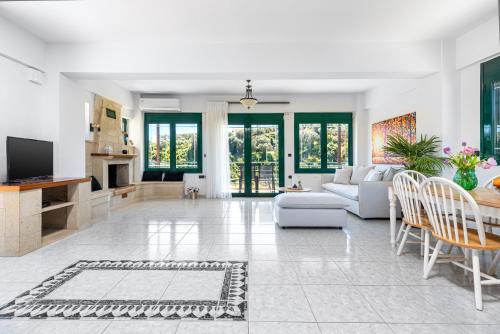 Kato Stalos Villa | Villa Giannari