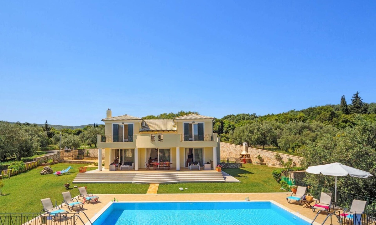 Petaleia Villa | Villa Gina by Villa Plus