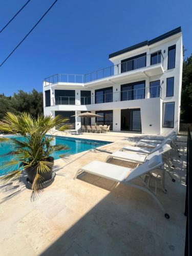 Susanj Villa | Villa Infinity Bar Montenegro