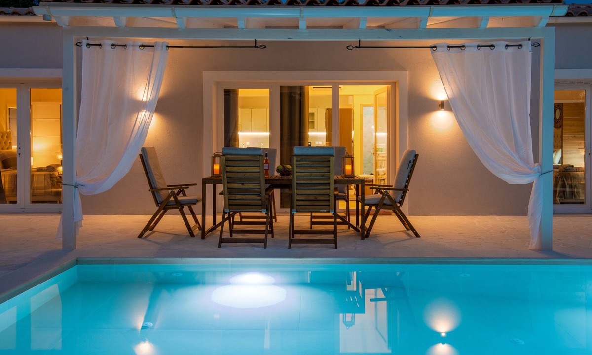 Kourteika Villa | Villa Irida