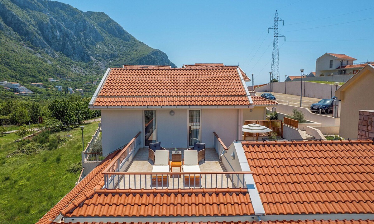 Sveti Stefan Villa | Villa Irnes - Three Bedroom Villa, Sleeps 6