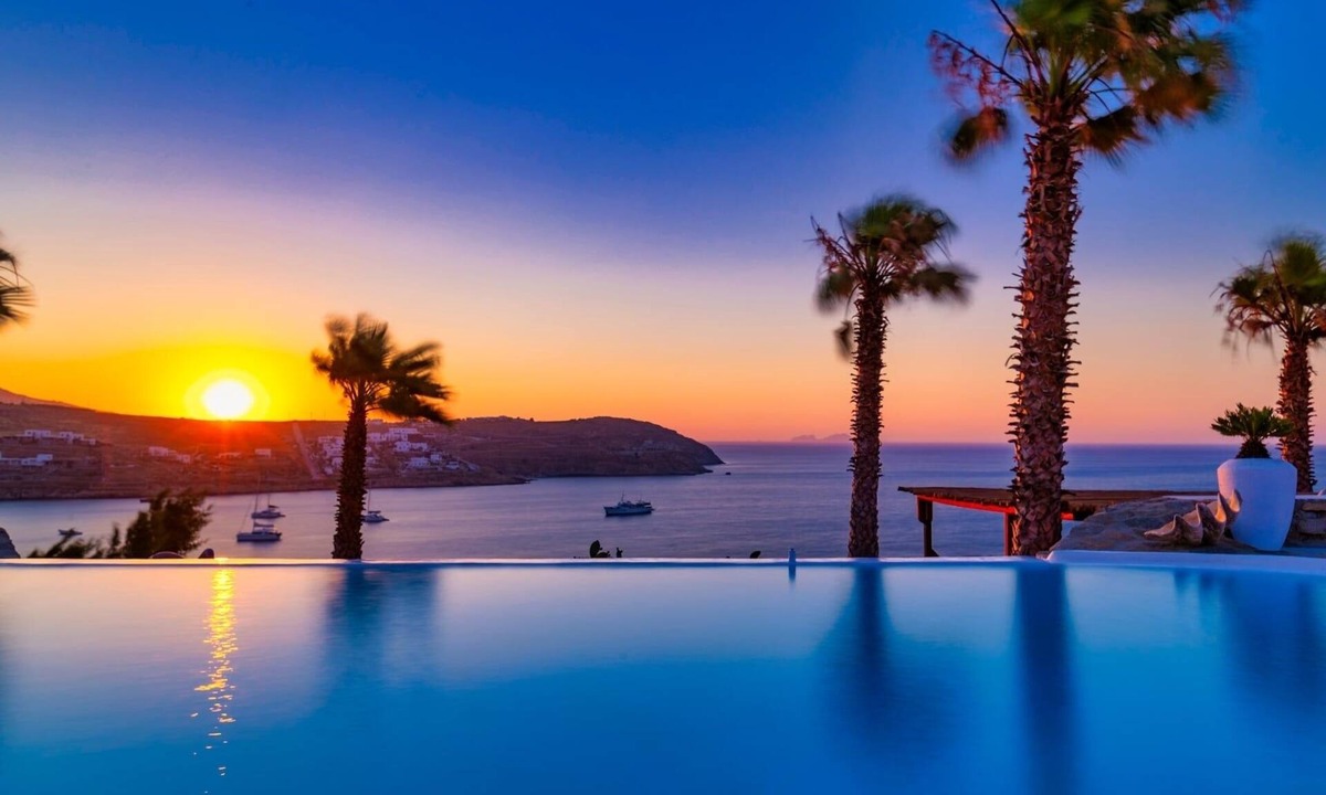 Xilokeratidi Villa | Villa Karkos - Private Boat Dock - Private Pool - Recently Renovated