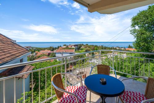 Utjeha Apartment | Villa Katharina - Sea View Apartments in Utjeha