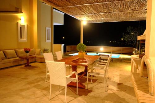 Aegina Town Villa | VILLA KONSTANTINOS