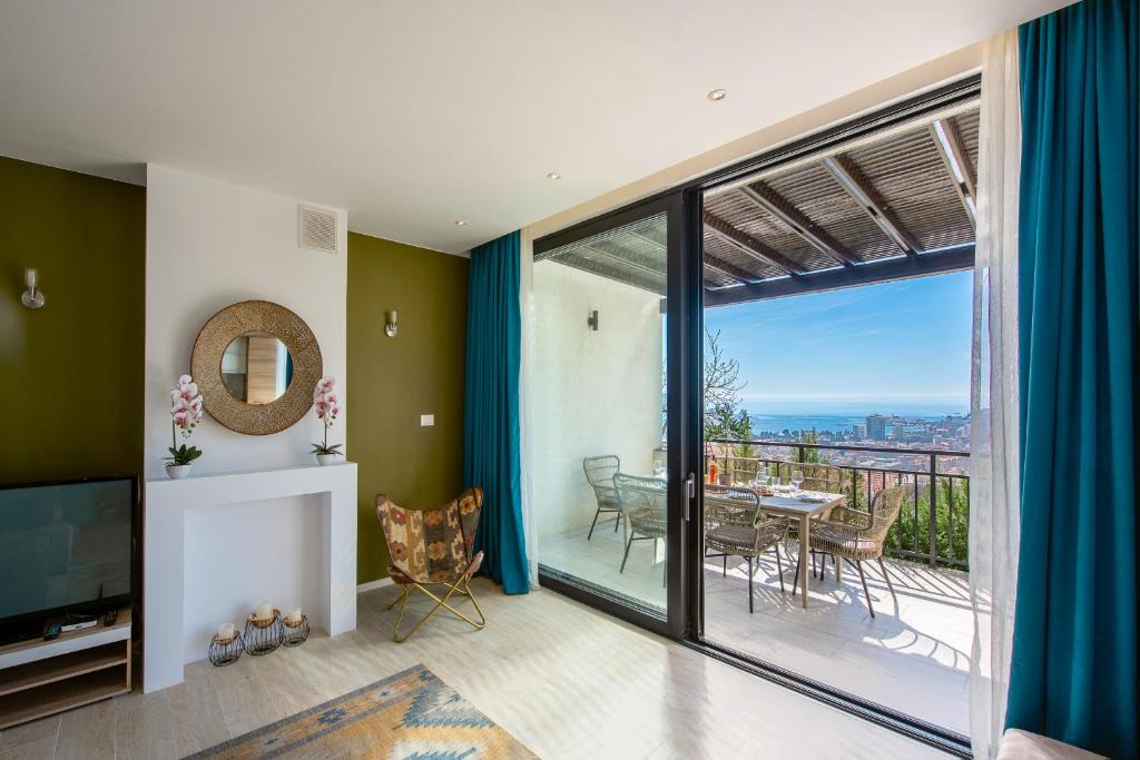 Podmaine Villa | Villa Lazi Sea View