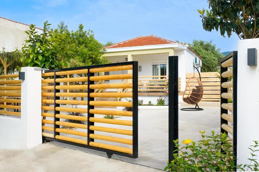 Skala Kallirachis Villa | Villa lemon leaf