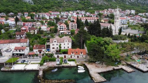 Dobrota Villa | Villa Luxury Stone on the Sea with Private Pool and View