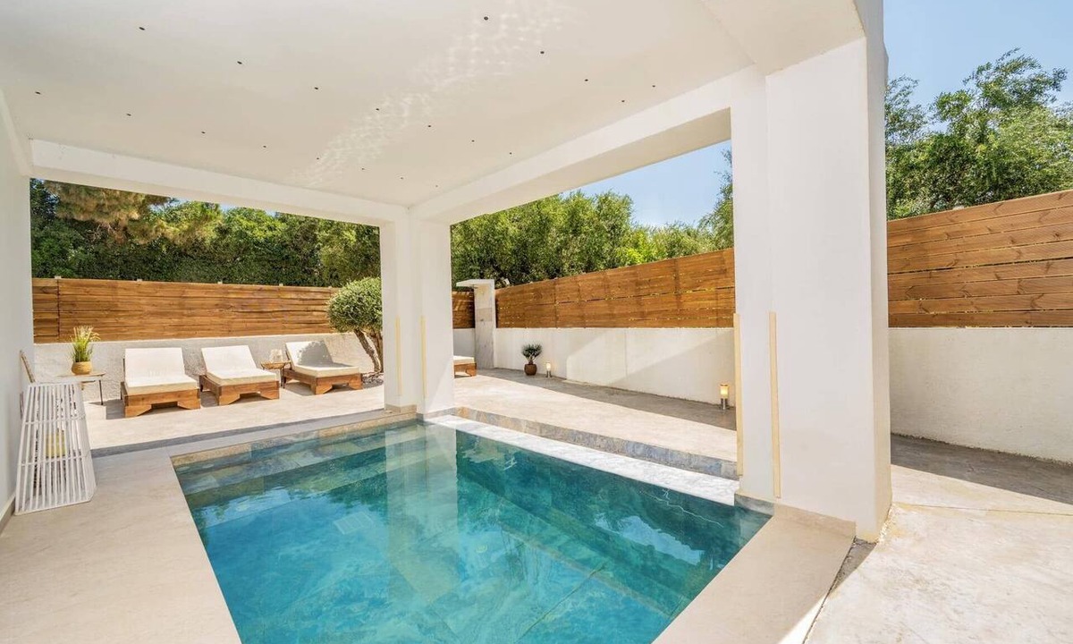 Agios Sostis Villa | Villa Maria Sostis by Villa Plus