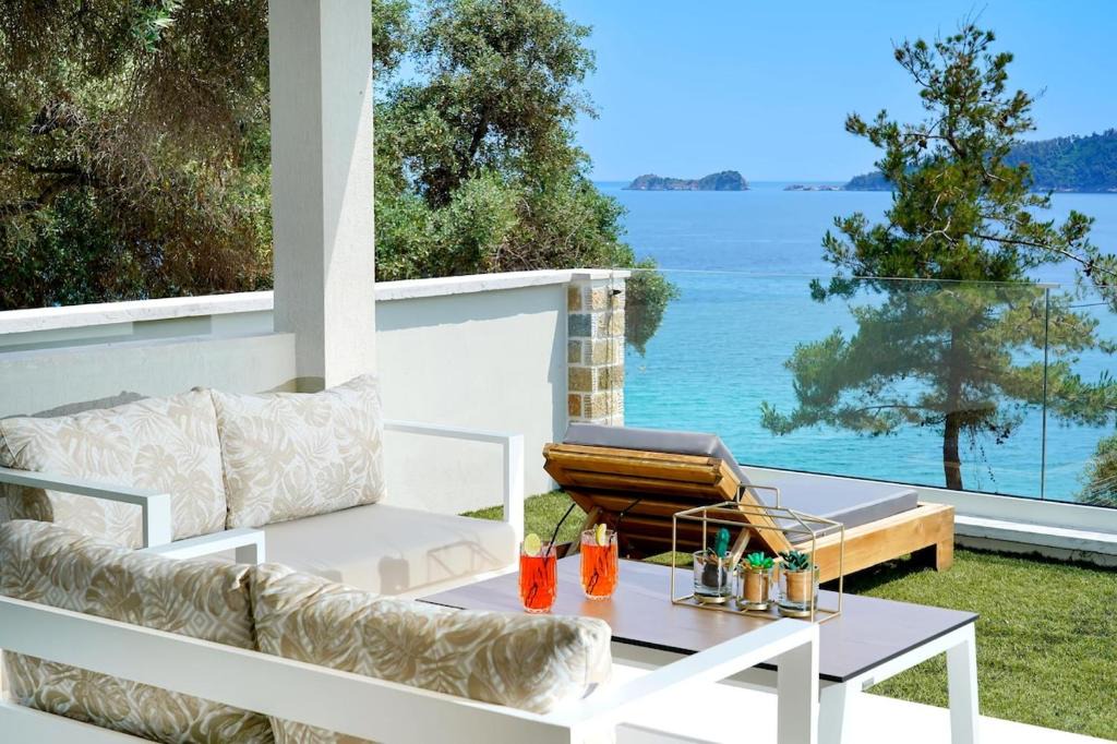 Chrisi Ammoudia Villa | Villa Marion