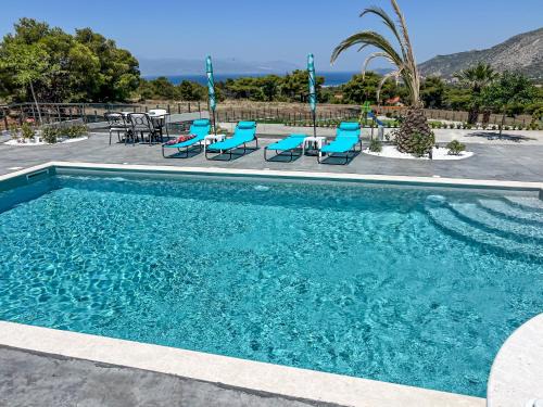 Loutraki Apartment | Villa MIRA Loutraki - Swimming Pool and Sea Views I Luxury