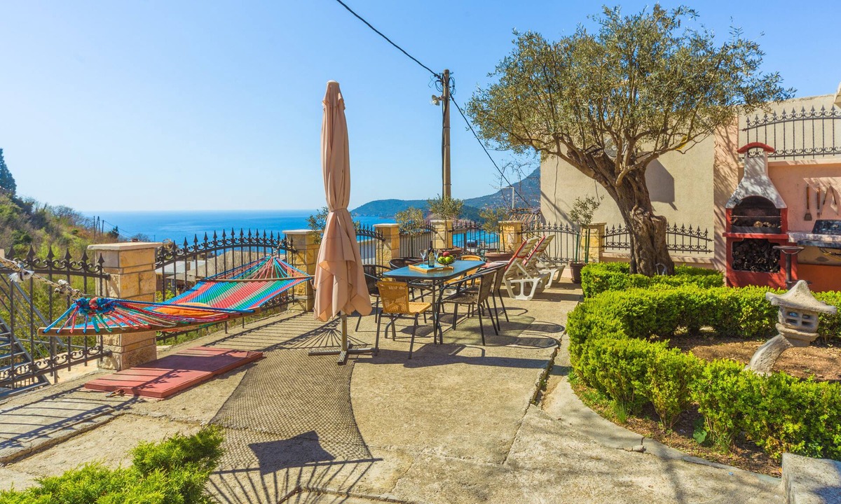 Sutomore Apartment | Villa Nena - Spacious Apartment in Peaceful Location