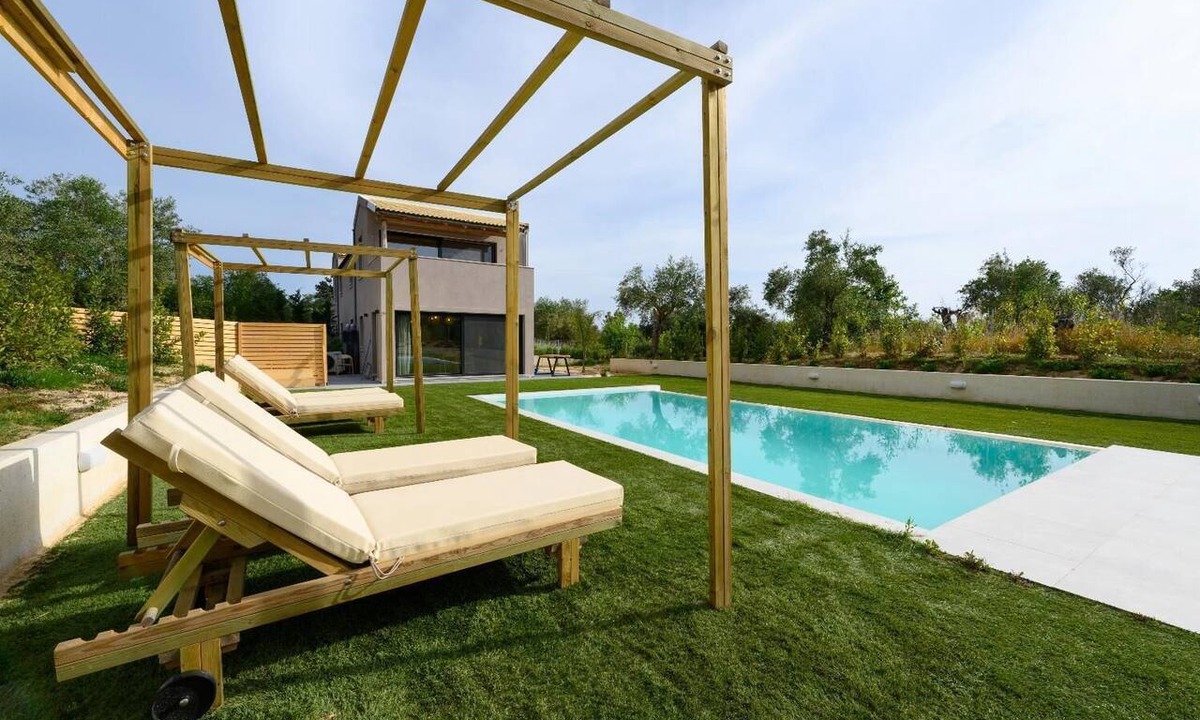 Dafnata Villa | Villa Oliva - Two Bedroom Villa, Sleeps 4
