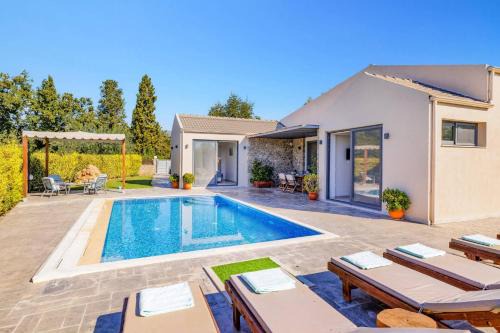 Limni Villa | Villa Oras Corfu Tomas by Villa Plus