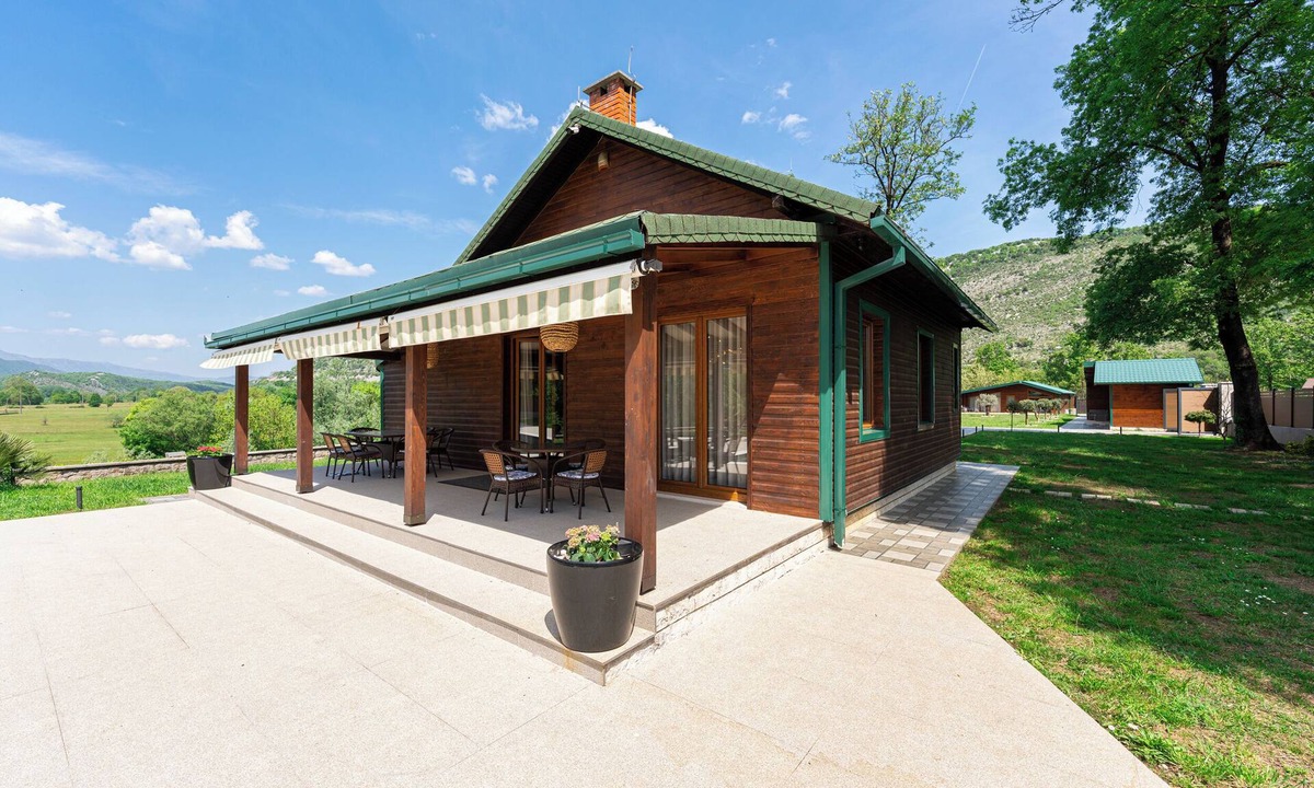 Danilovgrad Apartment | Villa Oria w/Shared Pool & Sauna – Riverside Nature Escape