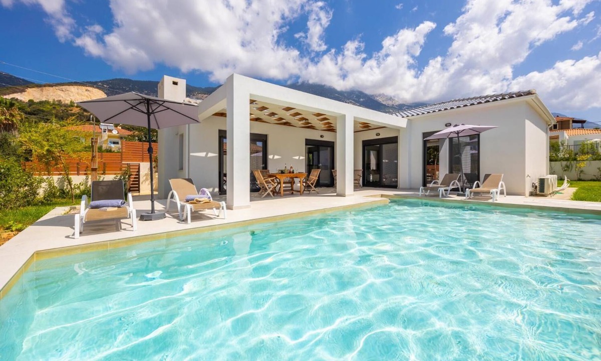 Mousata Villa | Villa Petra - Two Bedroom Villa, Sleeps 4