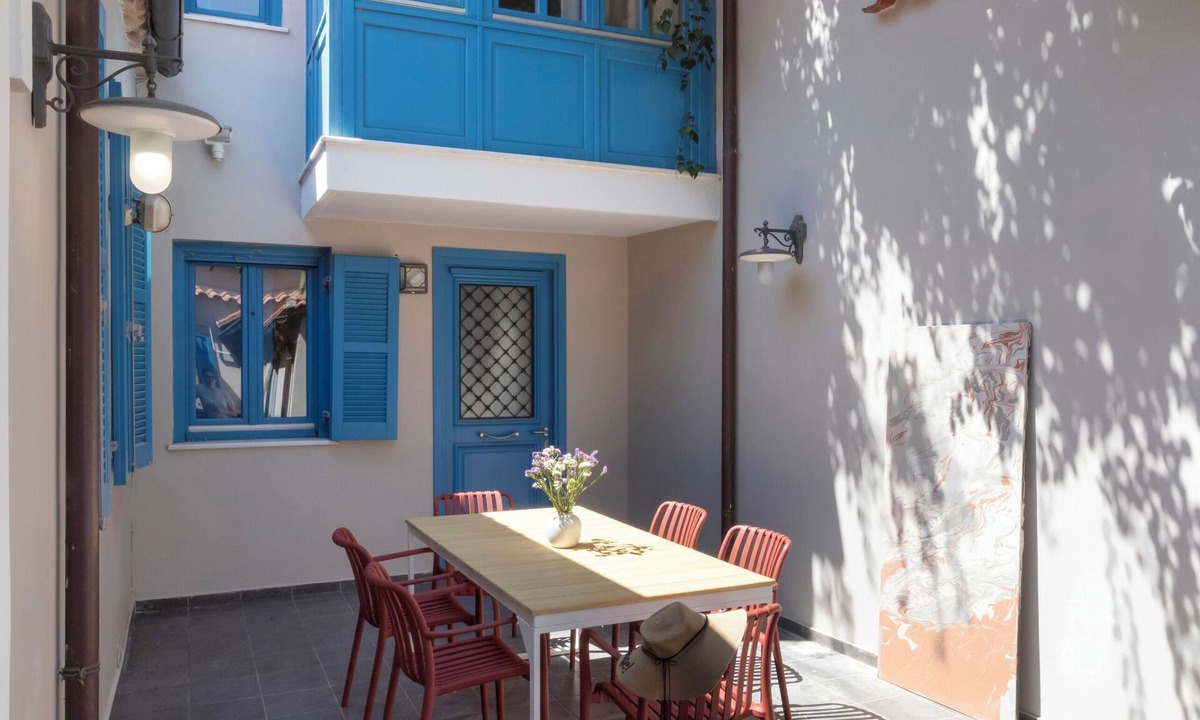 Plaka Villa | Villa Plaka 3BR 9ppl Private Yard, 200m from Acropolis Metro&Museum