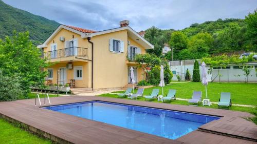 Zelenika Villa | Villa, pool and relax for 12 persons
