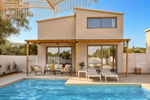 Vasilikos Villa | Villa Romas 1 by Villa Plus